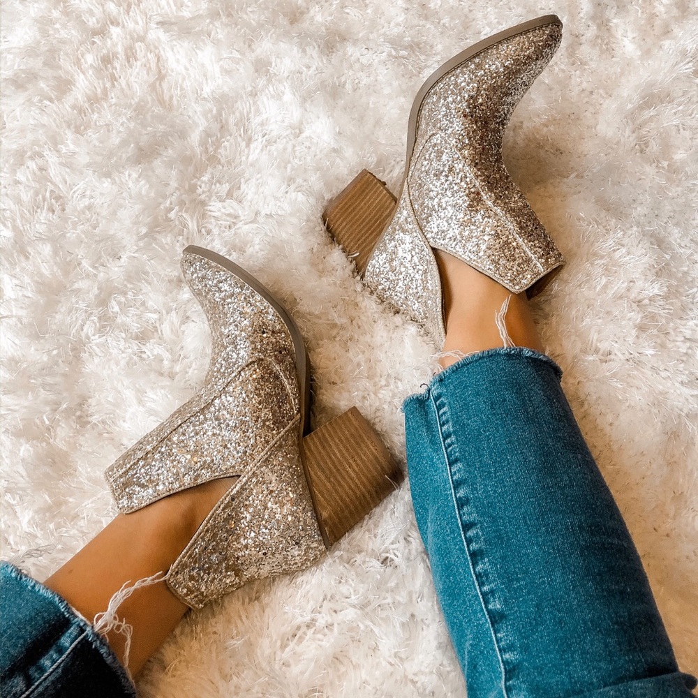 Sparkle Booties (Size Up)